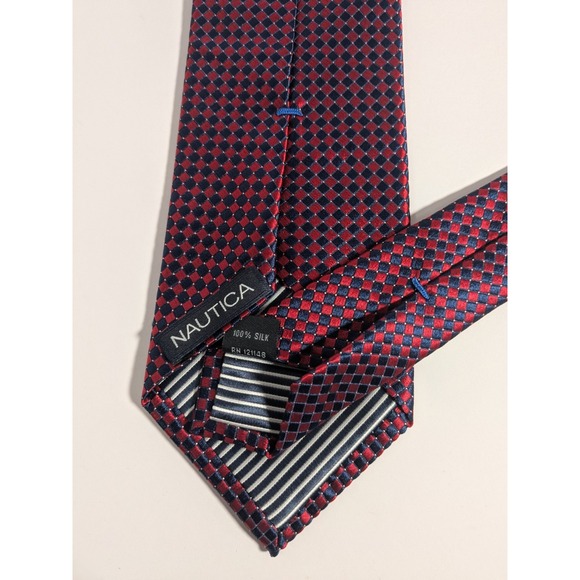 NAUTICA 100% Silk Tie Men's Satin Red And Blue‎  Necktie 3"X58" EUC - Picture 3 of 6